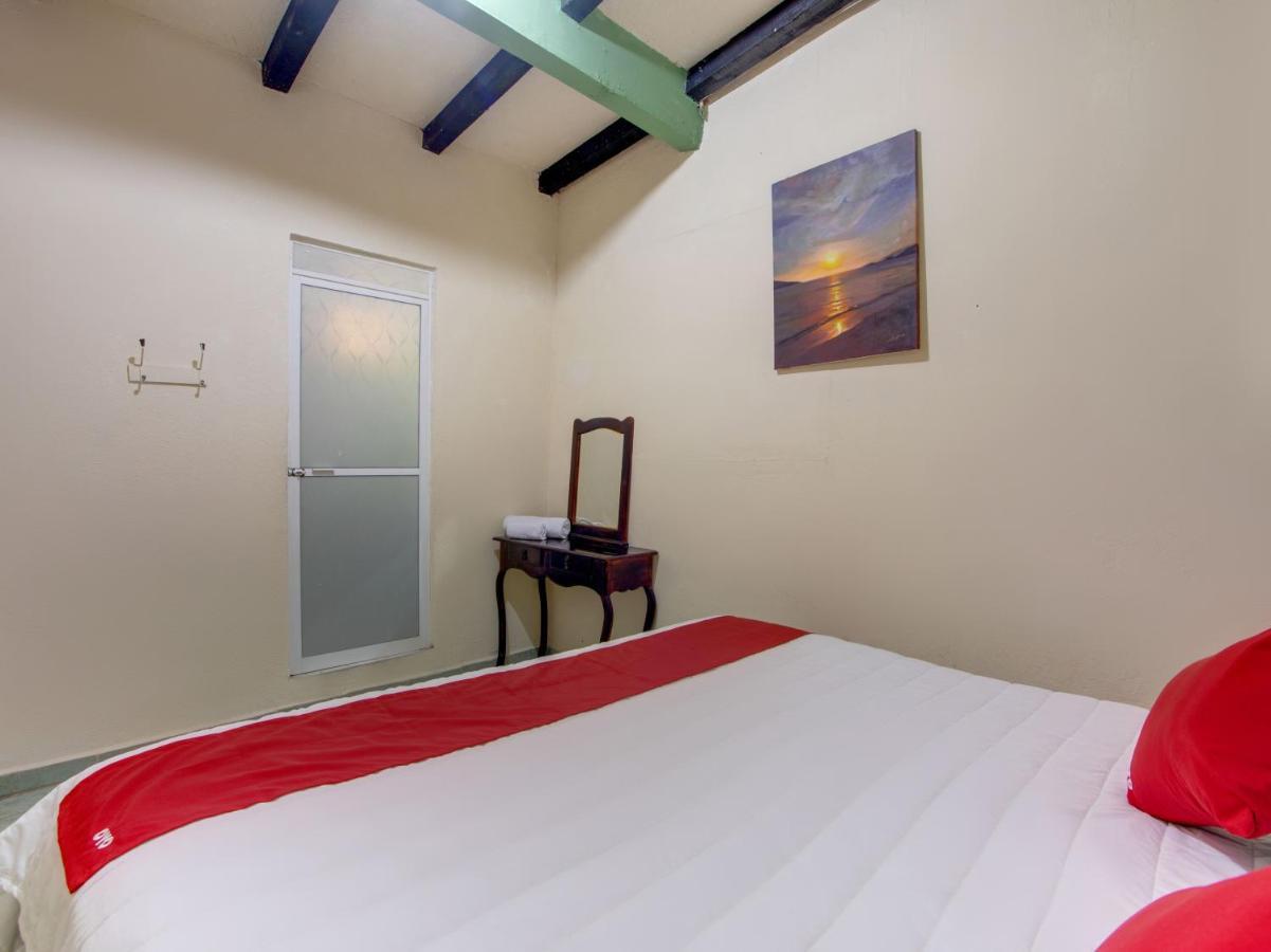 Oyo Hotel Casa Ada Zihuatanejo Eksteriør billede