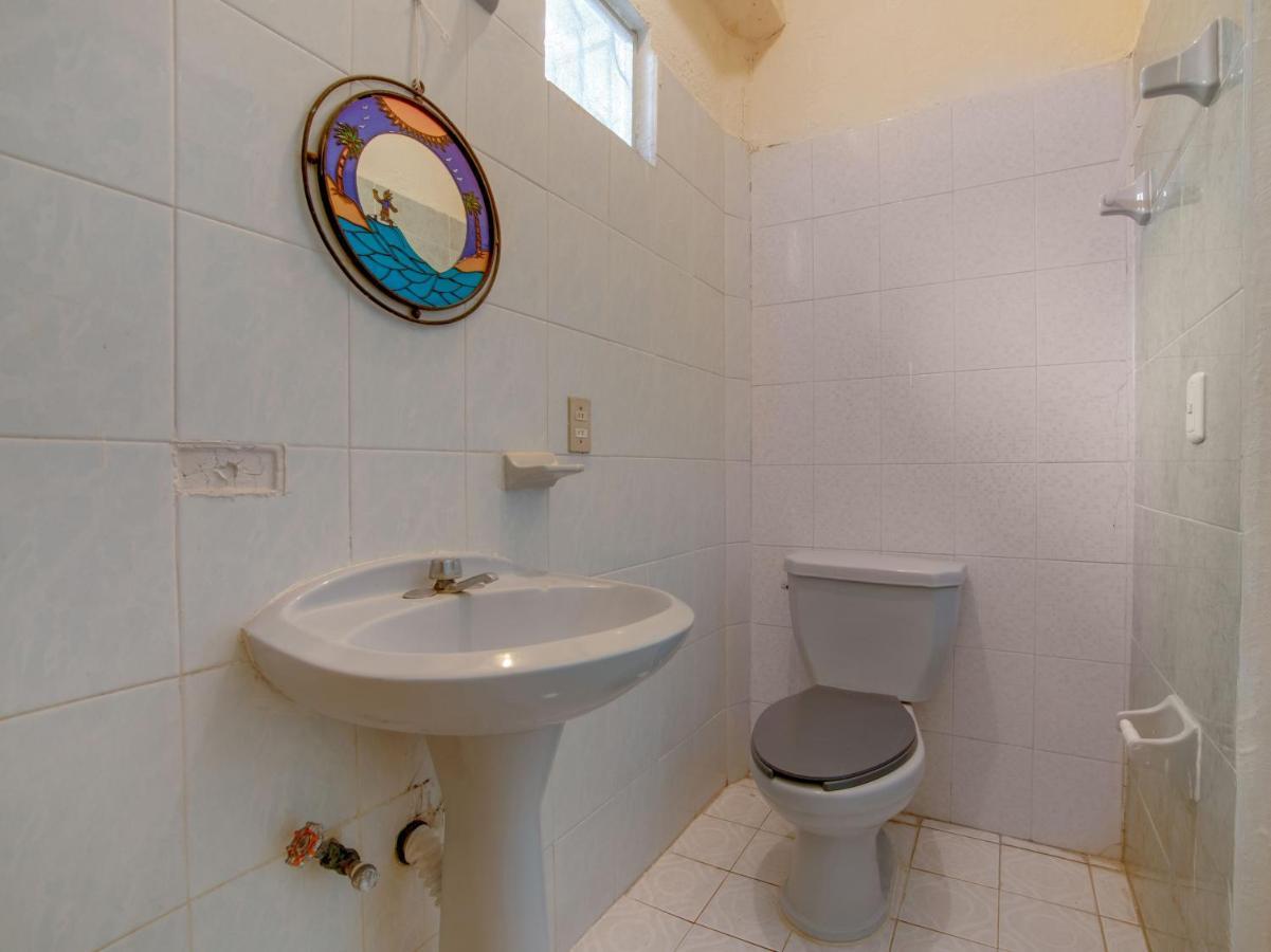 Oyo Hotel Casa Ada Zihuatanejo Eksteriør billede